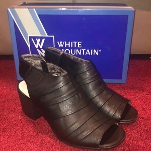 White Mountain black heeled sandals